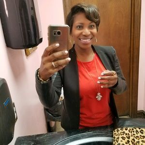 Meet your Posher, Santrice